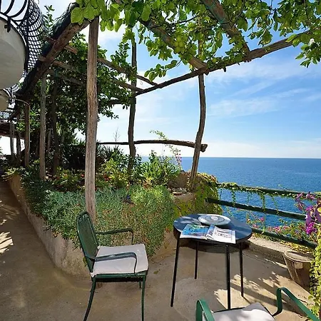 Villa Sleeps 8 Pool Air Con Wifi *