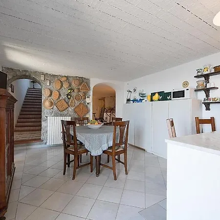 Sleeps 8 Pool Air Con Wifi Praiano